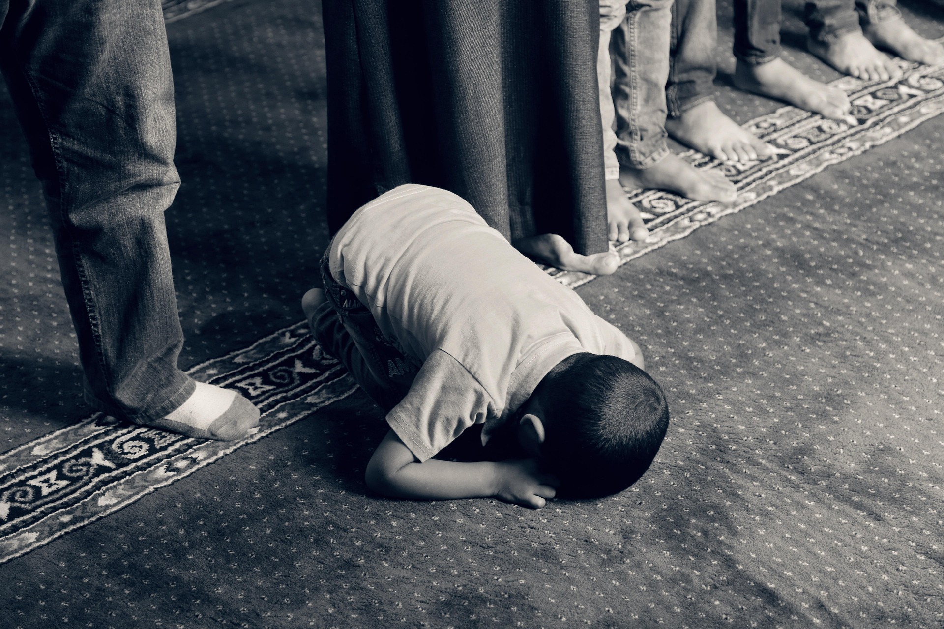 Ilang pagdarasal ang obligadong isagawa ng isang Muslim sa loob ng isang araw at gabi? Ilan ang bilang ng mga Rak'ah sa bawat pagdarasal?